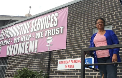 Gerri Laster, en la clínica de salud reproductiva que dirige en El Paso, Texas.