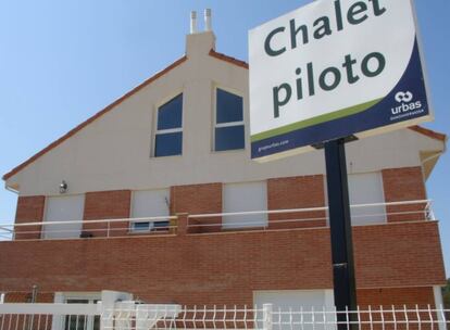 Chalet piloto de una promoción de viviendas de Urbas en Yunquera de Henares.