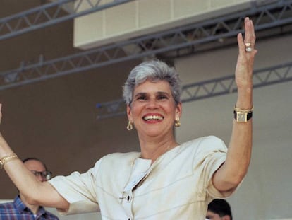 Violeta Chamorro, durante la campaña presidencial de 1989 en Miami.