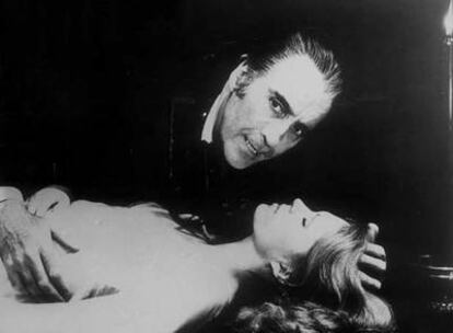 Christopher Lee, en una imagen de la película <i>Drácula</i> (1958), de Terence Fisher.