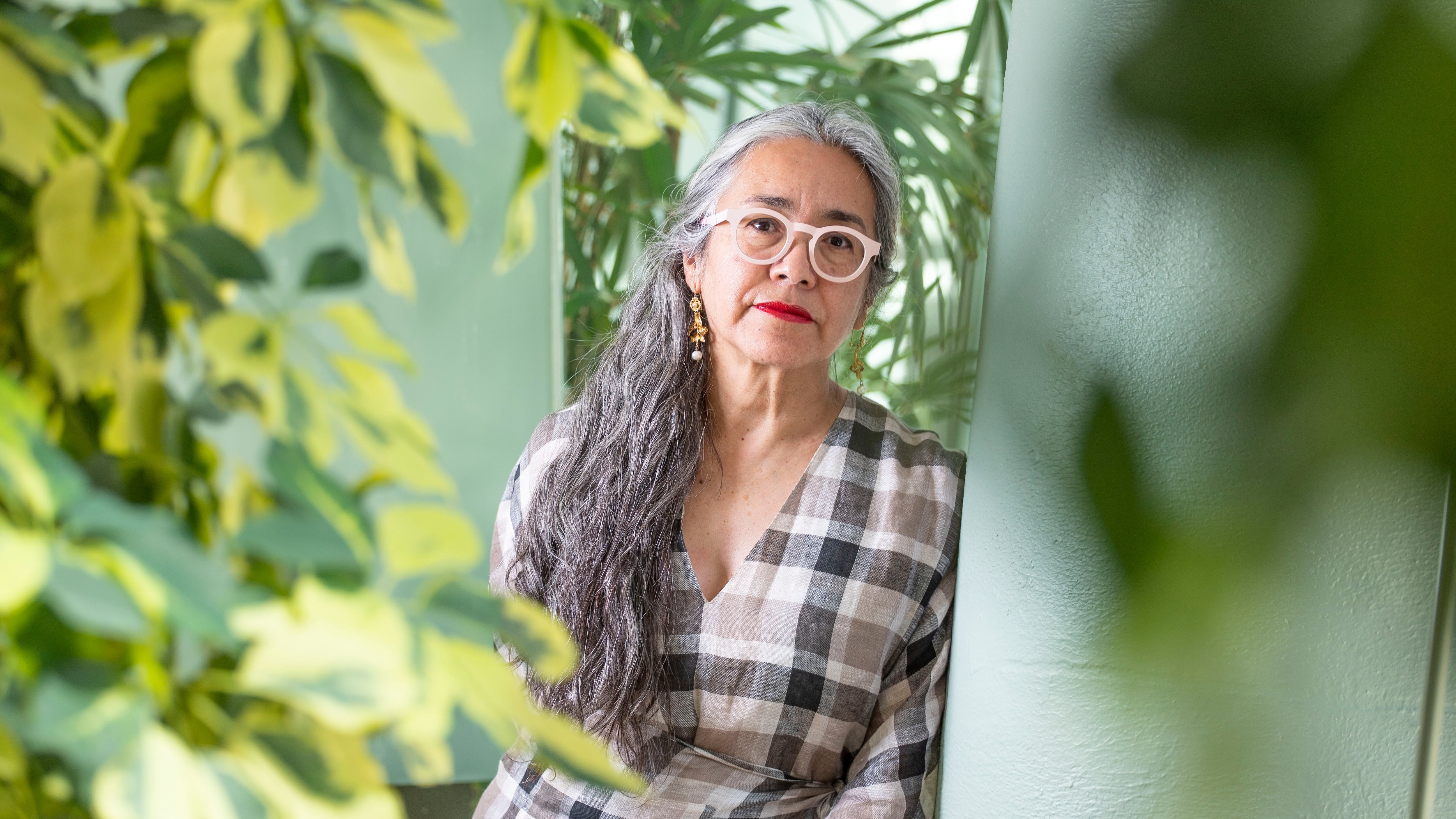 La escritora mexicana Cristina Rivera Garza, en las instalaciones de la editorial Penguin Random House en Ciudad de México.