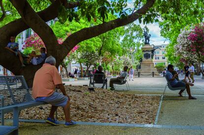 Paseo Vara de Rey en Ibiza, remodelado por el estudio Alday Jover en 2017.