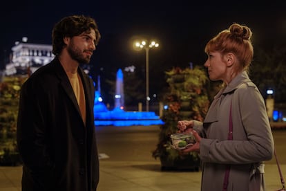 Maxi Iglesias y Diana Gómez en 'Valeria'