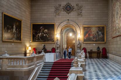 Pinturas del Museo Nacional del Prado expuestas en el recinto histórico de la Universitat de Barcelona.
