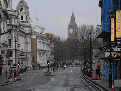 La calle que conduce al Parlamento brit&aacute;nico segu&iacute;a cerrada este jueves.