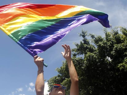 Foto tirada no domingo em Medellín (Colômbia) na passeata do orgulho gay.
