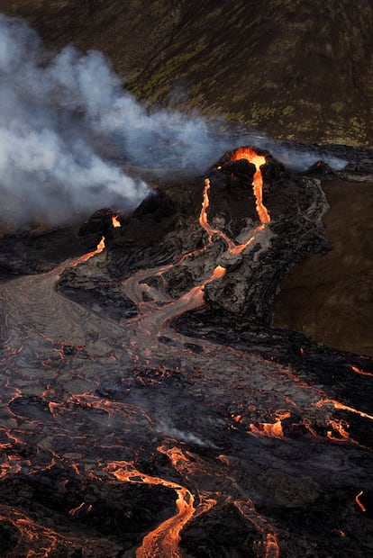 El sistema volcánico de Krysuvik lleva inactivo 900 años, según la Oficina Meteorológica y la última erupción en la península de Reykjanes se remonta a casi 800 años, a 1240.