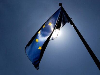 Bandera europea en el edificio de la Comisión en Bruselas. 
 