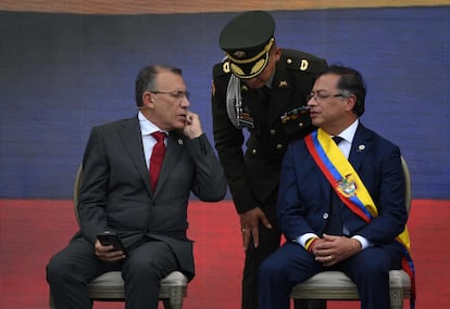 El presidente del Senado, Roy Barreras, junto al presidente de la República, Gustavo Petro.