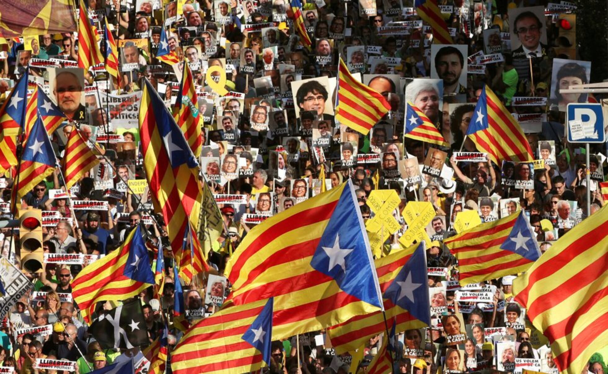 Miles de personas salen a la calle en Barcelona reclamando libertad ...