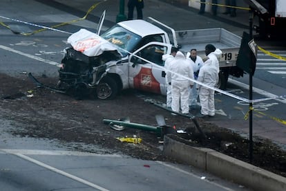 Investigadores analisam caminhonete usada em atentado que matou pessoas em ciclovia de Nova York