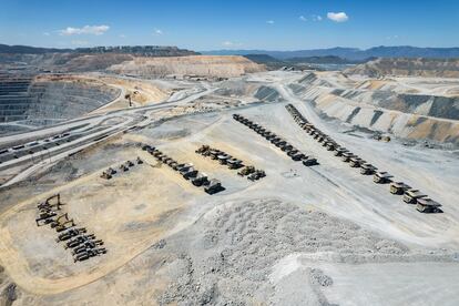 La maquinaria detenida en la mina a cielo abierto de Peñasquito, el 11 de junio.
