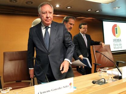 Clemente González Soler, presidente del comité ejecutivo de Ifema; Ángel Asensio, presidente de la junta rectora, y Eduardo López-Puertas, director general, durante la presentación de los resultados de 2018.