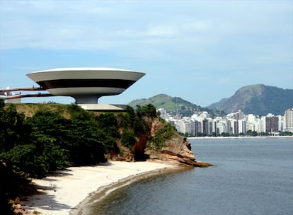 Diseñado por Óscar Niemeyer, este museo se ha convertido en todo un símbolo de la ciudad brasileña.