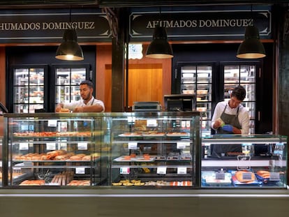 Ahumados Dom&iacute;nguez cuenta con tiendas propias en Hipercor y en el madrile&ntilde;o Mercado de San Miguel.