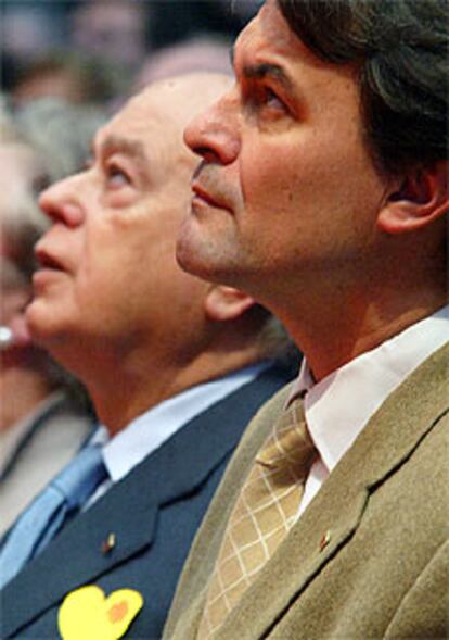 Jordi Pujol y, a la derecha, Artur Mas.