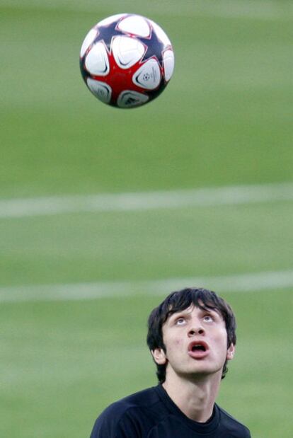 Dzagoev, en el entrenamiento del CSKA en Sevilla.