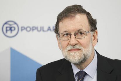 El presidente de Gobierno, Mariano Rajoy, en la sede del PP, este lunes.