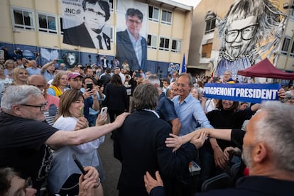 El expresidente de la Generalitat y cabeza de lista de Junts, Carles Puigdemont, durante el acto final de campaña este viernes en Elna (Francia). 
