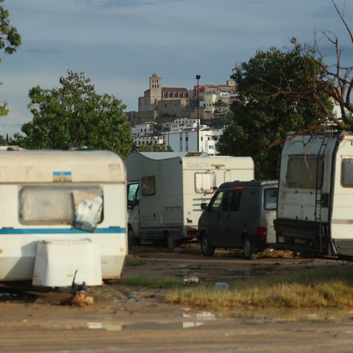 Vivir en una caravana por no poder pagar el alquiler: la realidad