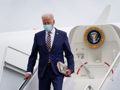 El presidente de EE UU, Joe Biden, bajando del Air Force One, el pasado viernes.