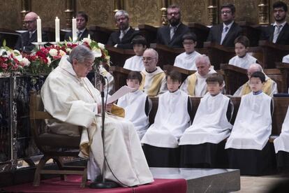 El abad de Montserrat, Josep Maria Soler, pide perdón a las víctimas de abusos en una misa en febrero. 
 