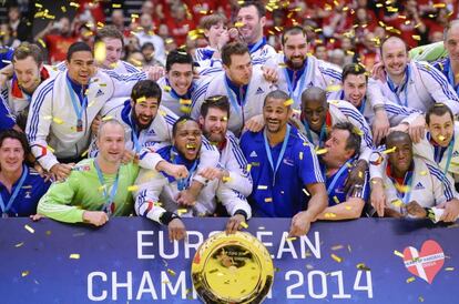 Los jugadores de Francia celebran el título.