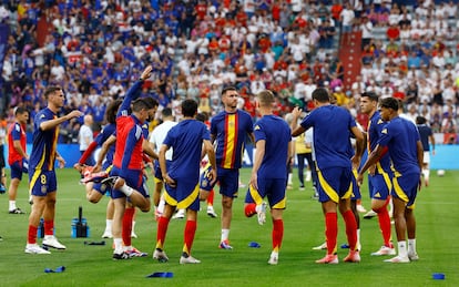 Rondo de calentamiento de la selección española en los momentos previos a la semifinal en Munich.