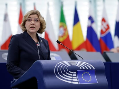 La vicepresidenta de la Comisión Europea para la Soberanía Tecnológica y la Democracia, Henna Virkunnen, en el Parlamento Europeo.