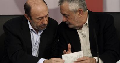 Rubalcaba junto a Griñán, en el Consejo Territorial del PSOE, celebrado a mediados de diciembre.