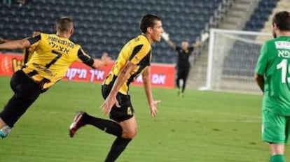 Jesús Rueda celebra un gol con el Beitar Jerusalén.