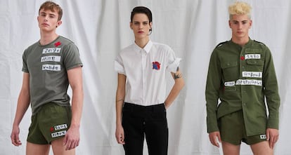 Tres 'looks' de la nueva colección de David Delfín. “Queremos conectar con un público joven que probablemente no sepa nada de los orígenes de la marca”, es lo que Postigo y sus socios piensan que Delfín habría querido.