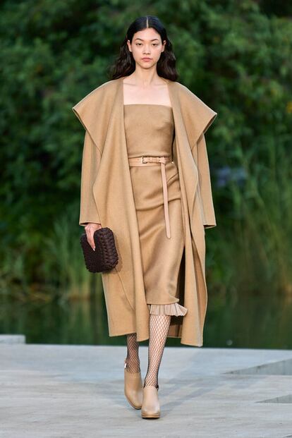 Max Mara Resort S23 Look 14