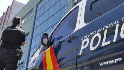 Una furgoneta de la policía, en una imagen de archivo.