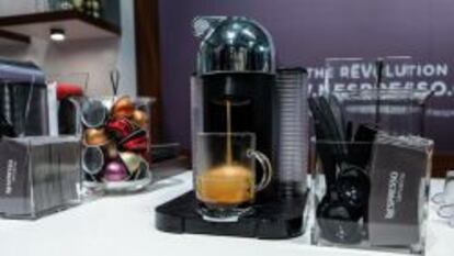 Nuevo modelo de cápsulas y cafeteras de Nespresso diseñadas para los consumidores estadounidenses.
