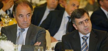 De izquierda a derecha Jesús Banegas, presidente de AETIC, y Francisco Romás, presidente de Vodafone