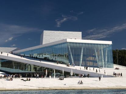 La Ópera de Oslo, un iceberg sobre el fiordo de la capital noruega.
