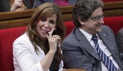 Alicia Sánchez-Camacho y Enric Millo en el Parlament.