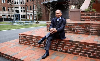 O cientista político estadunidense Francis Fukuyama, quarta-feira passada, no campus da Universidade de Harvard.