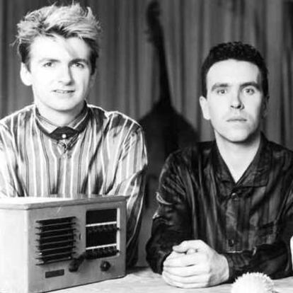 <i>Crowded House</i>, el grupo que a finales de los 80 alcanzó los primeros puestos de las listas de venta internacionales, ha anunciado que volverá a los escenarios en una nueva gira mundial en la que además presentarán el nuevo disco en el que la banda ya se encuentra trabajando y que verá luz a finales de este año.