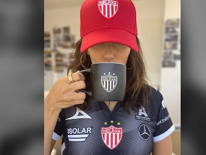 Eva Longoria anuncia su unión al grupo propietario del Club Necaxa a través de Instagram.