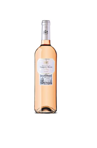 La moda del rosado. Marqués de Riscal. 5,99 euros. Rioja. Elaborado con las variedades de garnacha, tempranillo, viura y malvasía (dos tintas y dos blancas), es obra del enólogo Sébastien Boudon, pionero en modernizar, con el color rosa provenzal, este tipo de rosados, introduciendo el prensado de tipo francés. Un vino fresco y afrutado.