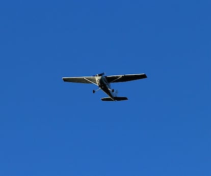 Imagen de una avioneta en un lugar y fecha sin determinar.