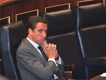 El ministro de Trabajo, Eduardo Zaplana, en una sesión del Congreso.