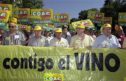 Imagen de la cabecera de la manifestación de viticultores.