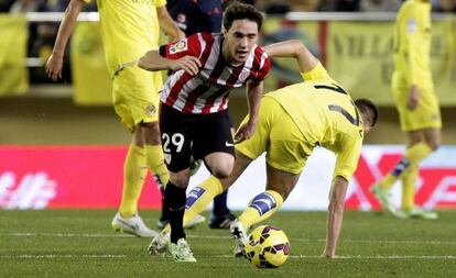 Unai L&oacute;pez lucha con Cheryshev.