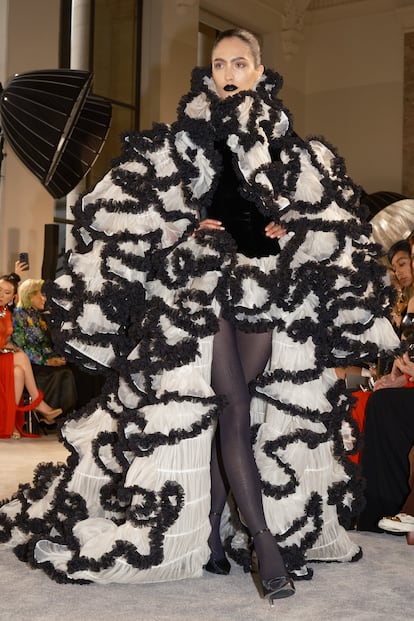 SCHIAPARELLI ALTA COSTURA O-I 2025/26 Desfile