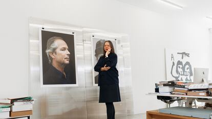 La diseñadora Irma Bloom posa en exclusiva para ICON Design en su estudio de Ámsterdam.