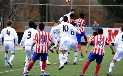 Partido de equipos de la cantera de Real Madrid y Atletico.