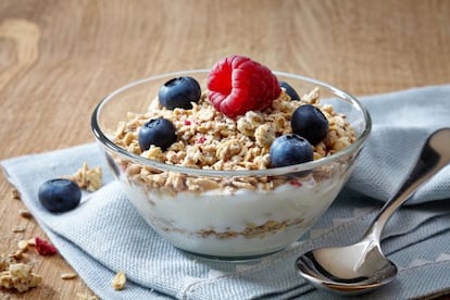 Muesli y yogurt